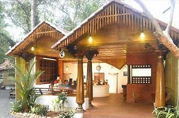 Puzhayoram Heritage Resort Kumarakom Esterno foto